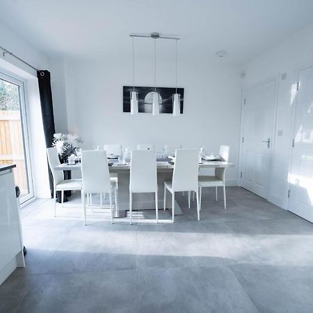 Entire Modern Home With Private Parking For 6/8 Persons Worksop Exterior photo