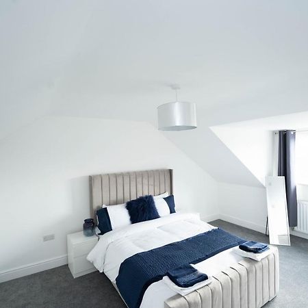Entire Modern Home With Private Parking For 6/8 Persons Worksop Exterior photo
