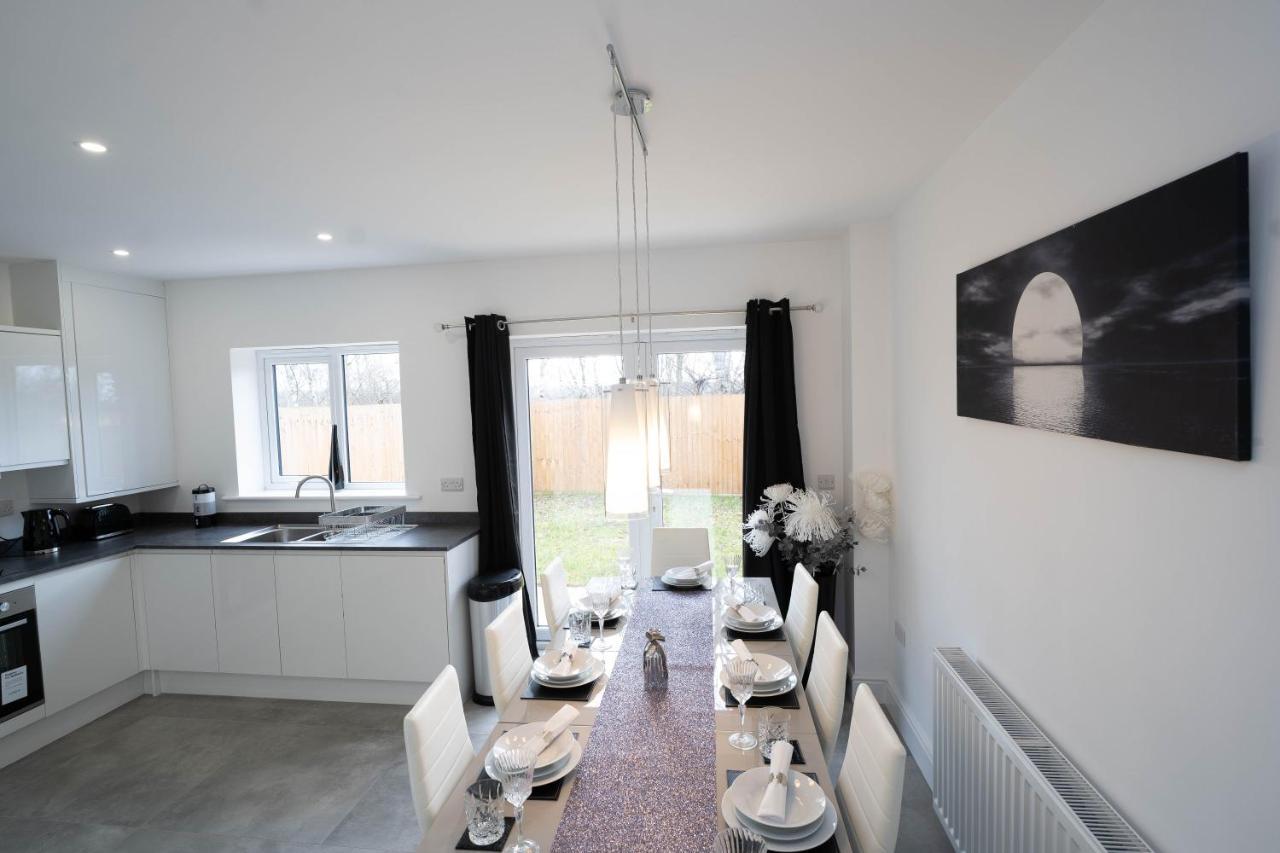 Entire Modern Home With Private Parking For 6/8 Persons Worksop Exterior photo