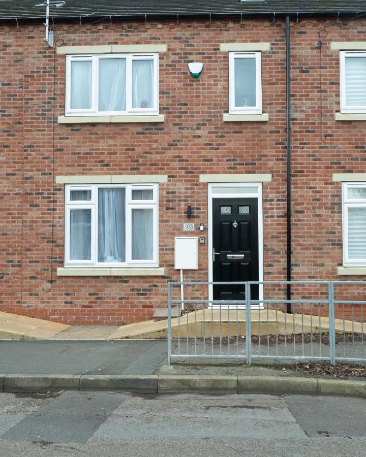 Entire Modern Home With Private Parking For 6/8 Persons Worksop Exterior photo