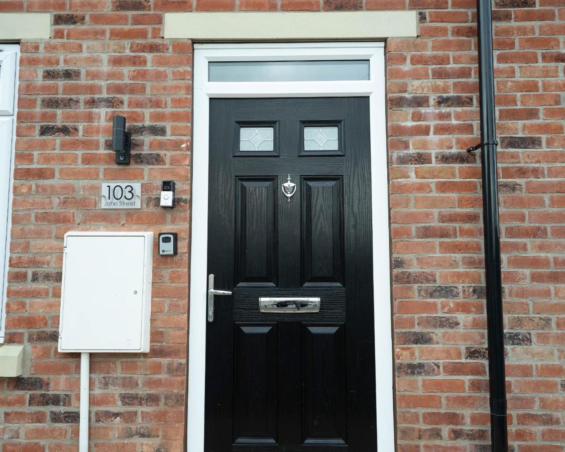 Entire Modern Home With Private Parking For 6/8 Persons Worksop Exterior photo